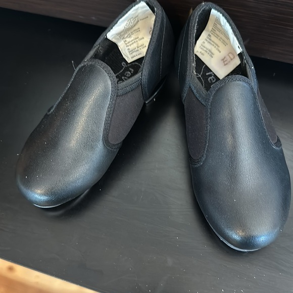 Little Kids (like new) Revolution tap shoes size US C 12 Black - Picture 4 of 5